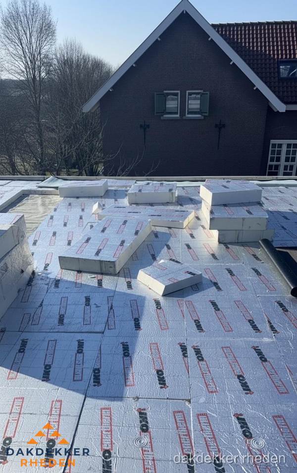 IKO PIR isolatieplaten op plat dak in Rheden
