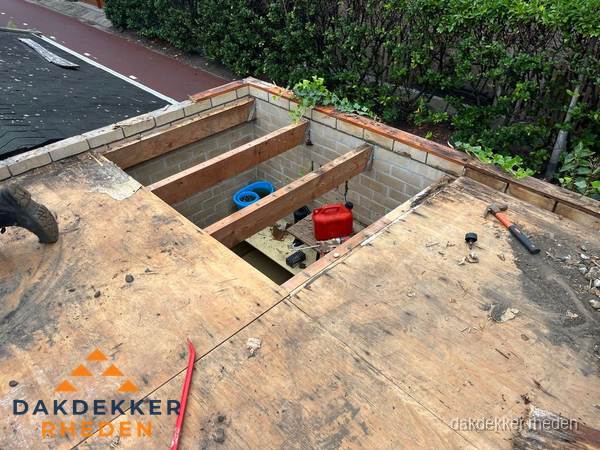 Plat dak vervangen met open constructie in Rheden