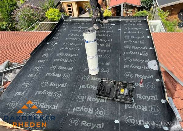 Dakrenovatie met Royal onderdak op plat dak in Rheden