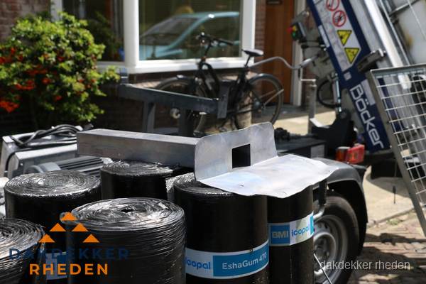 Dakbedekkingsmateriaal en dakgoot onderdelen in Rheden